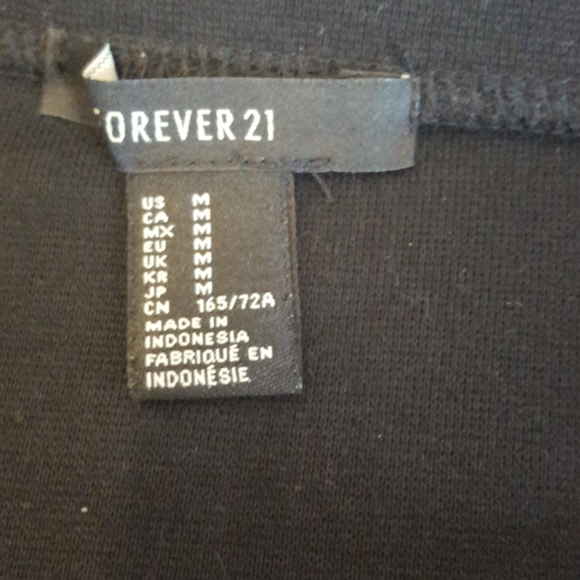 Forever 21 knit  mini. - Picture 2 of 3
